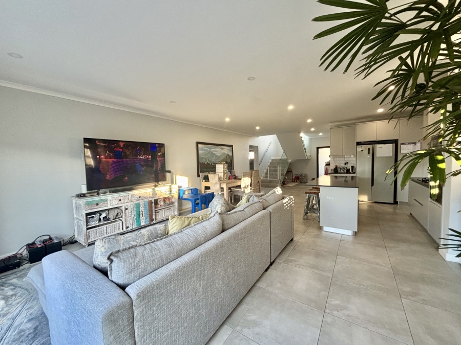 4 Bedroom Property for Sale in Sandown Western Cape